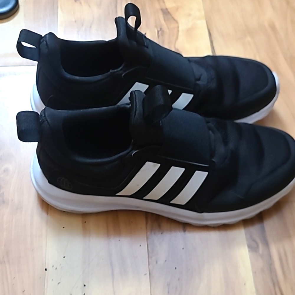 Adidas kids size 6